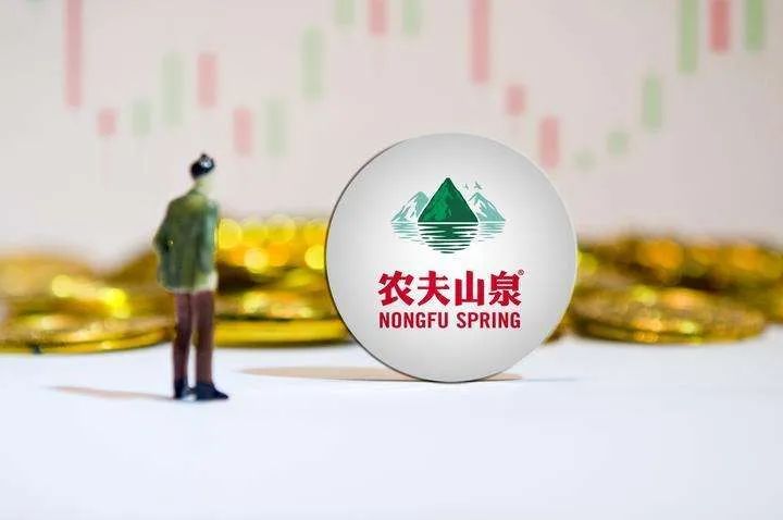 农夫山泉港交所上市首日大涨85.12%，钟睒睒成中国新首富