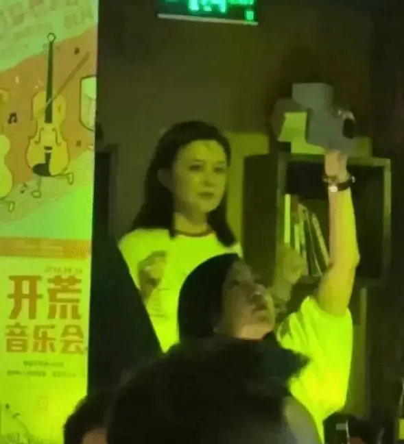 关之琳情感经历_关之琳的感情生活与故事_关之琳感情故事生活在线播放
